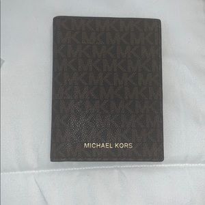 Michael Kors Jet Set Passport Wallet